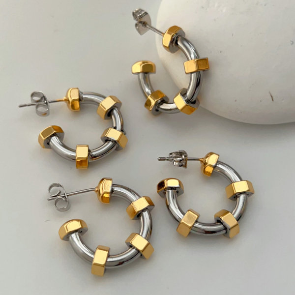 Two-tone screw earrings
