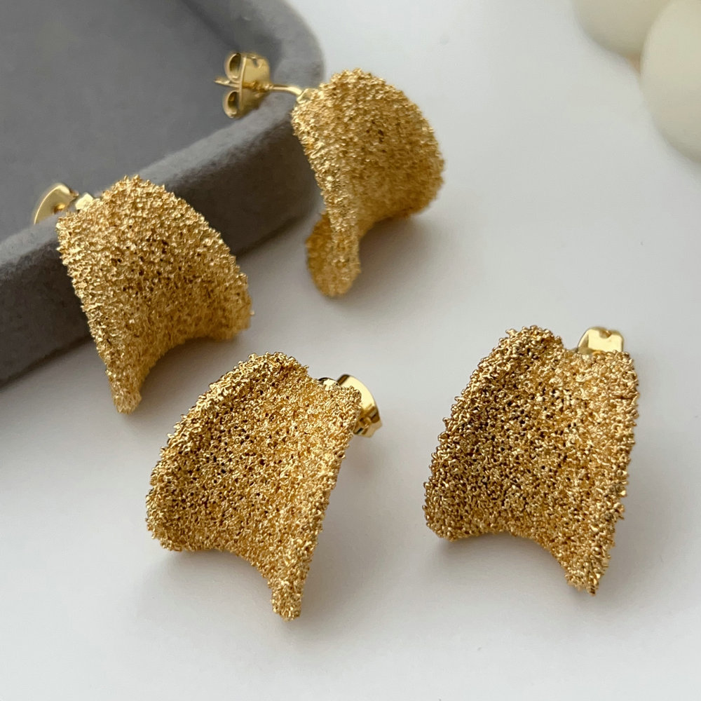 Scrub fan earrings
