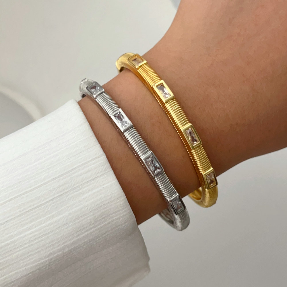 Pave zircon fashion bangle