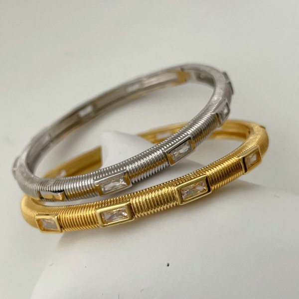 Pave zircon fashion bangle