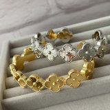 Metal clover cuff