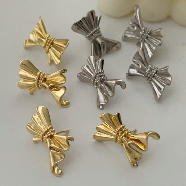 Metal bow earrings