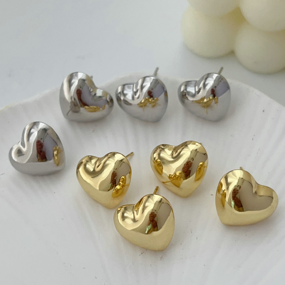 Metal heart earrings