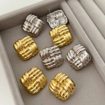 Metal square earrings