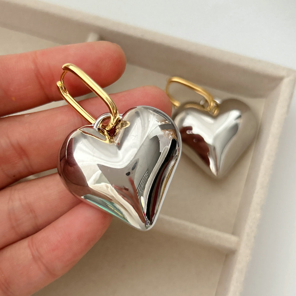 Chunky heart earrings