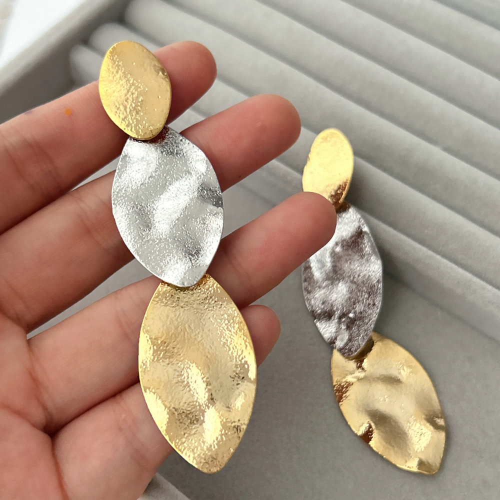 Long leaf earrings
