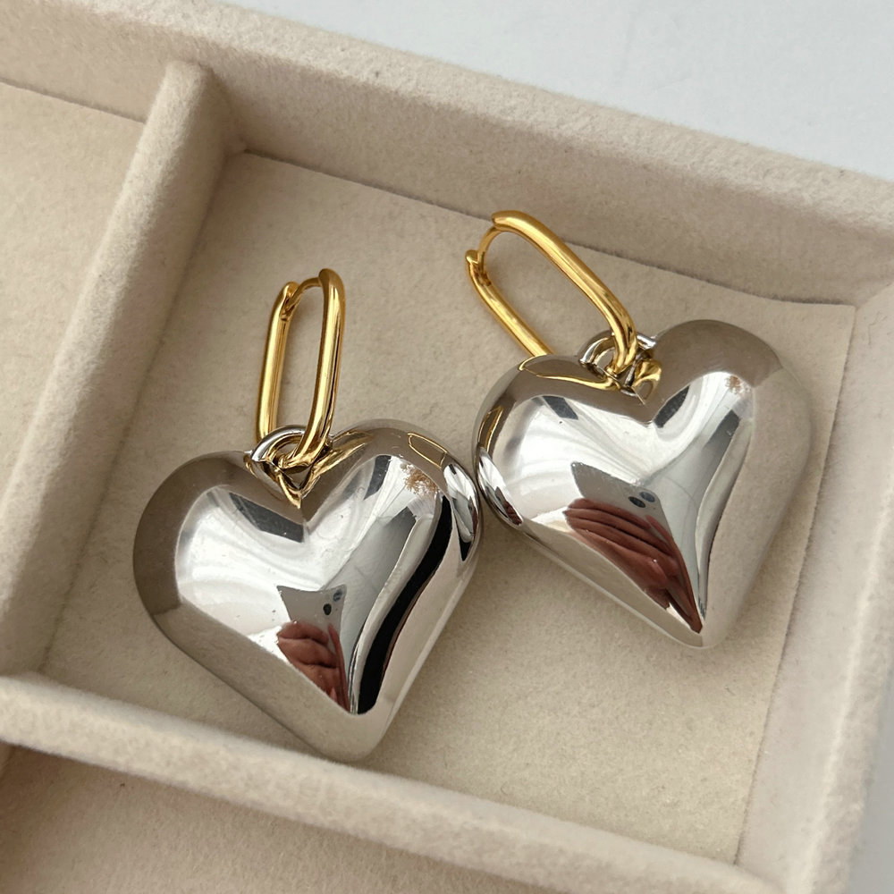 Chunky heart earrings