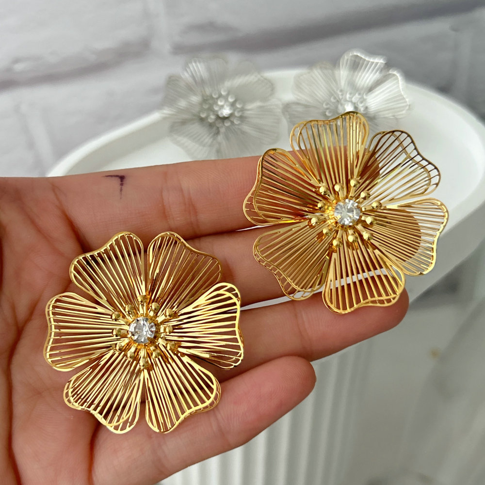 Metal flower earrings