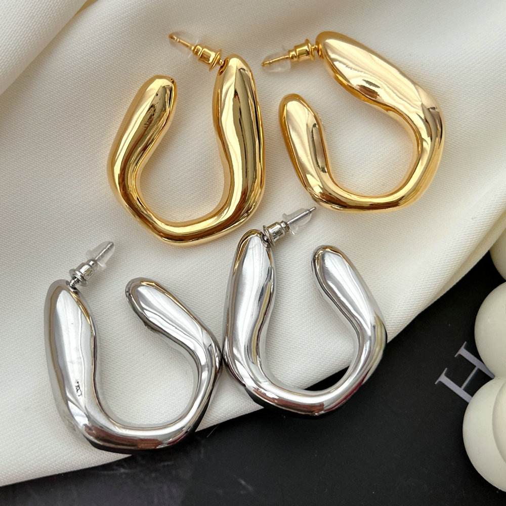 Metal chunky earrings