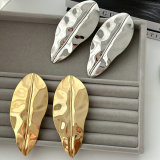 Metal chunky leaf earrings