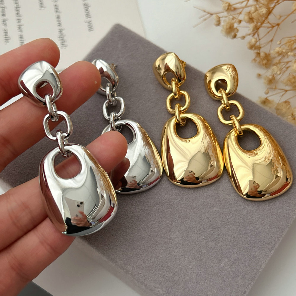 Metal chunky round charm earrings