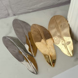 Metal chunky leaf earrings
