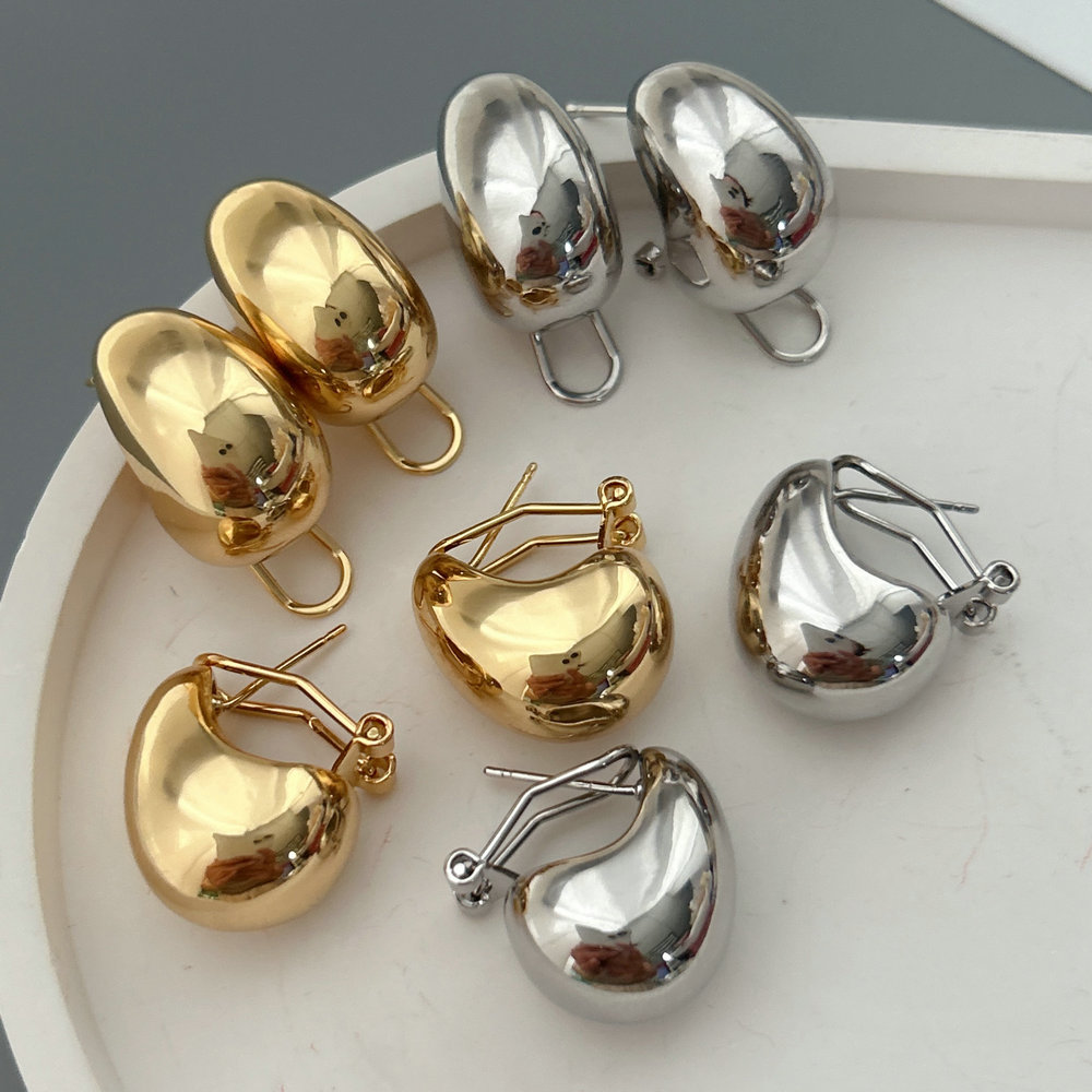 Teardrop earrings