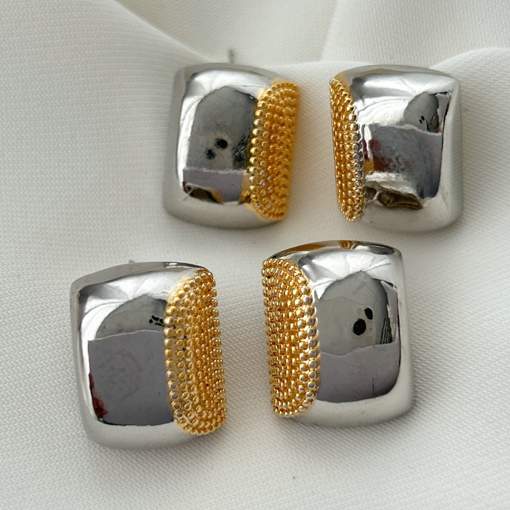 Metal square bicolor earrings