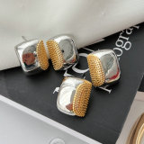Metal square bicolor earrings