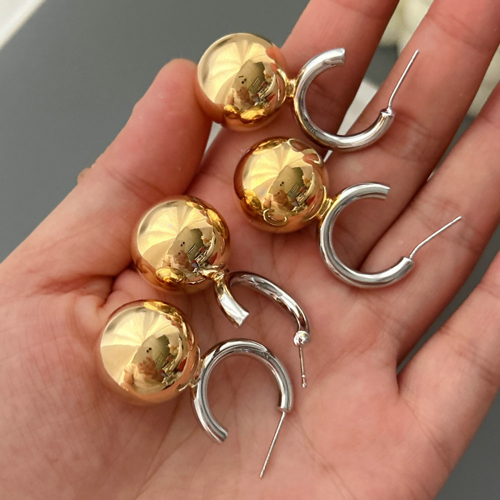 Bicolor ball earrings