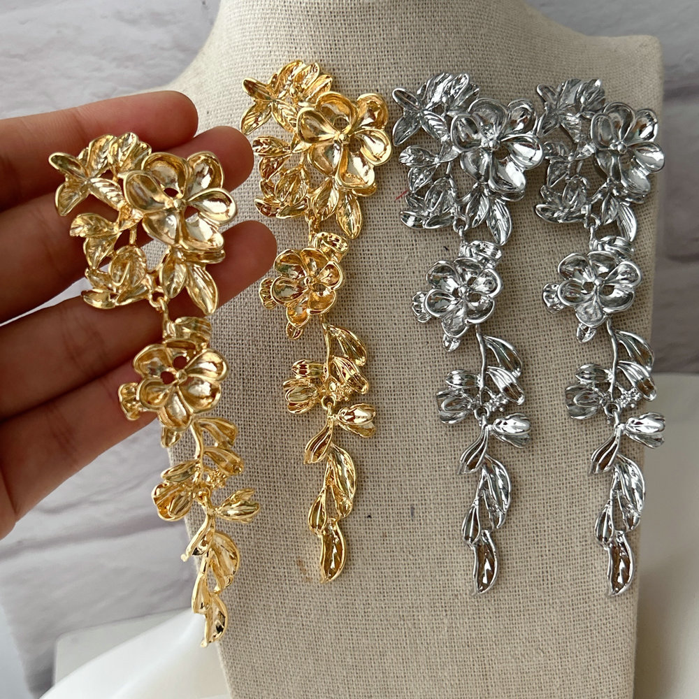 Chunky flower long earrings