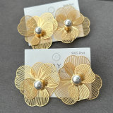 Metal flower earrings
