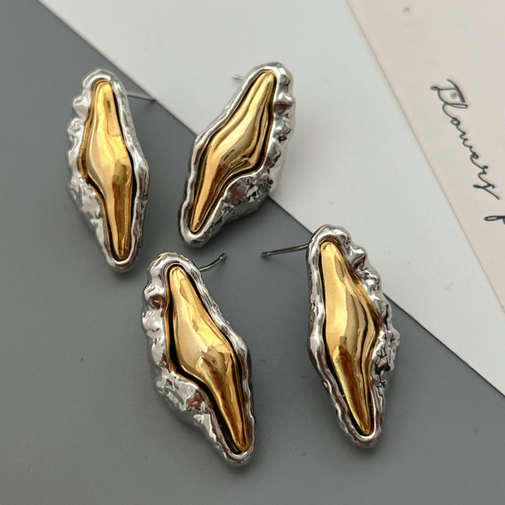Bicolor bar long earrings