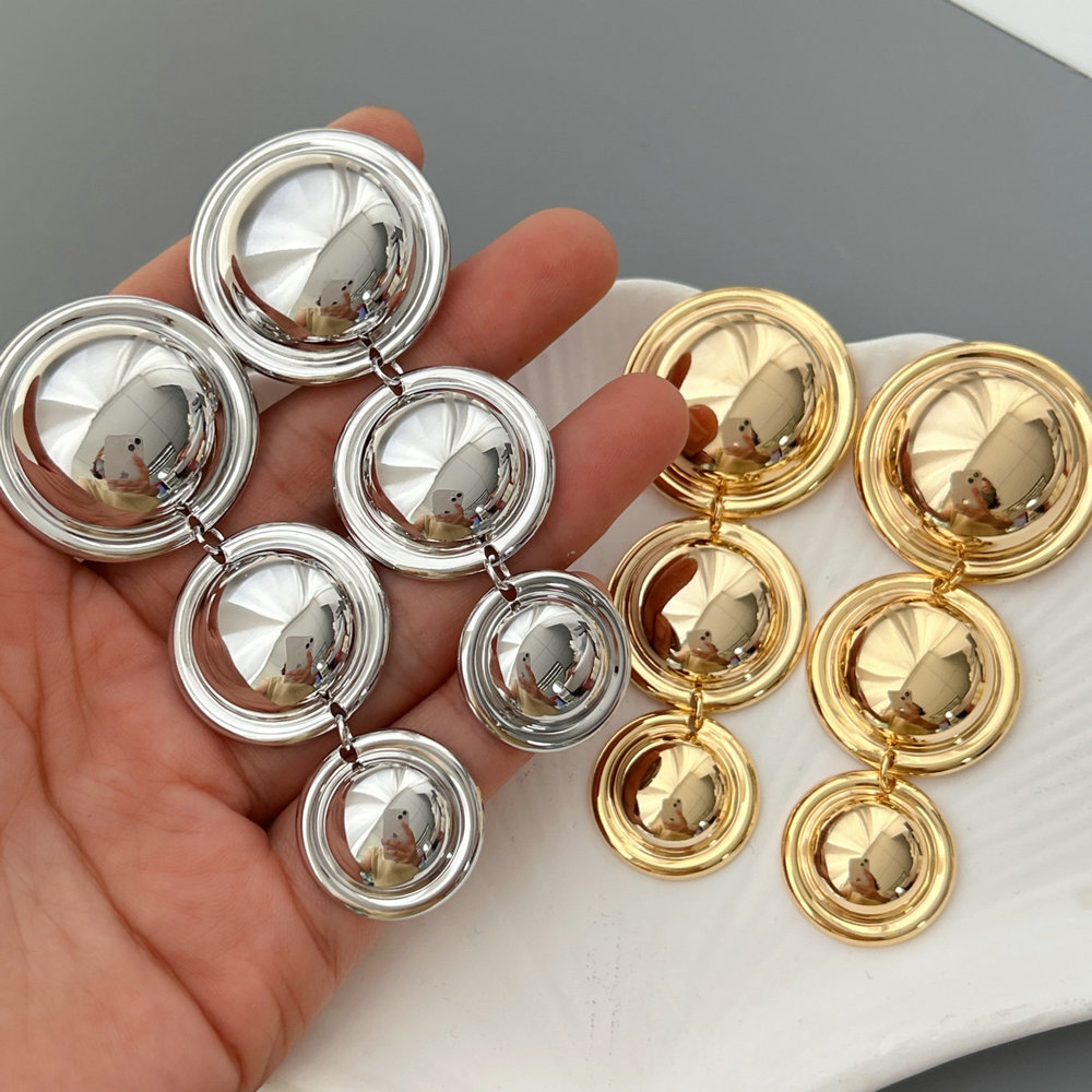 Chunky metal circle earrings