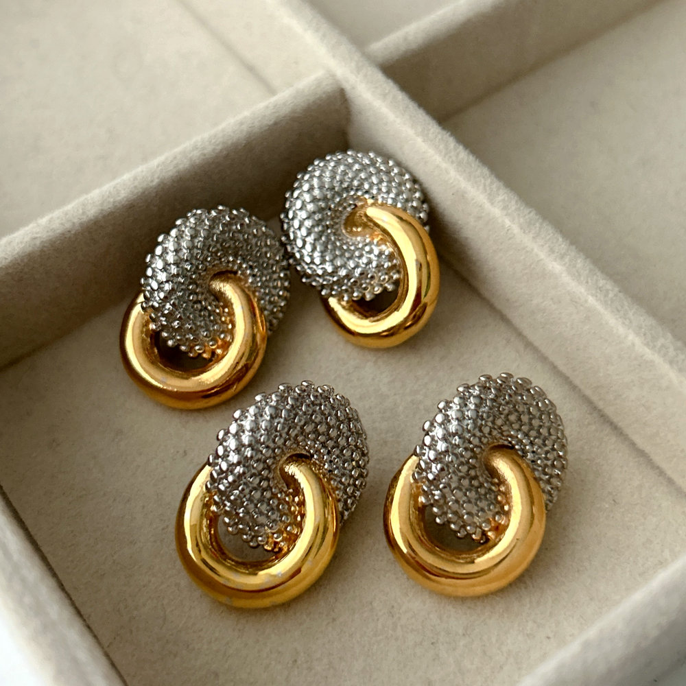 Bicolor circle earrings