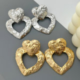Metal chunky heart earrings