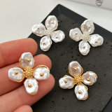 Glass shell flower earrings