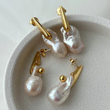 Fresh water pearl earrings