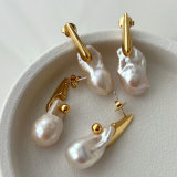Fresh water pearl earrings