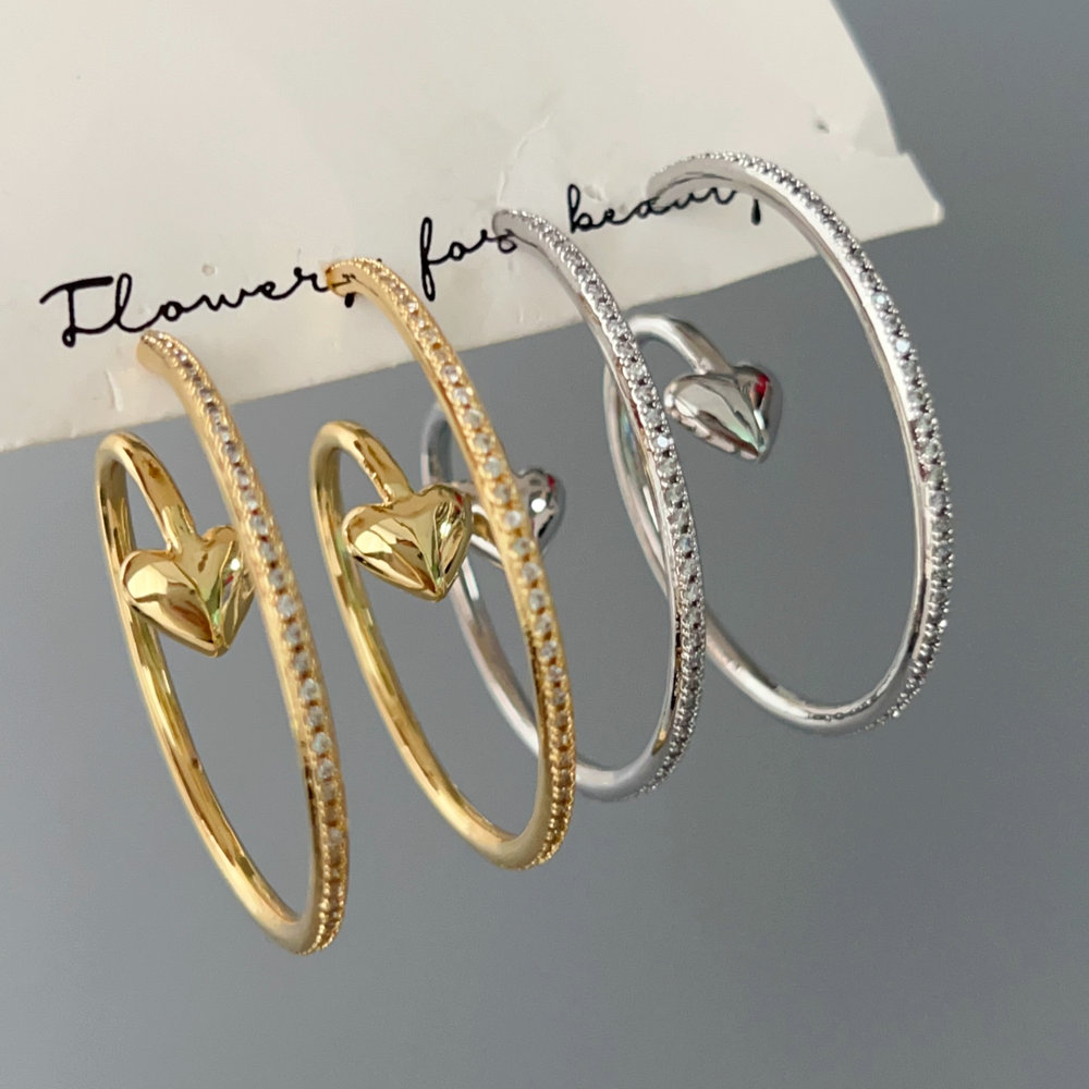 Pave zircon heart hoop