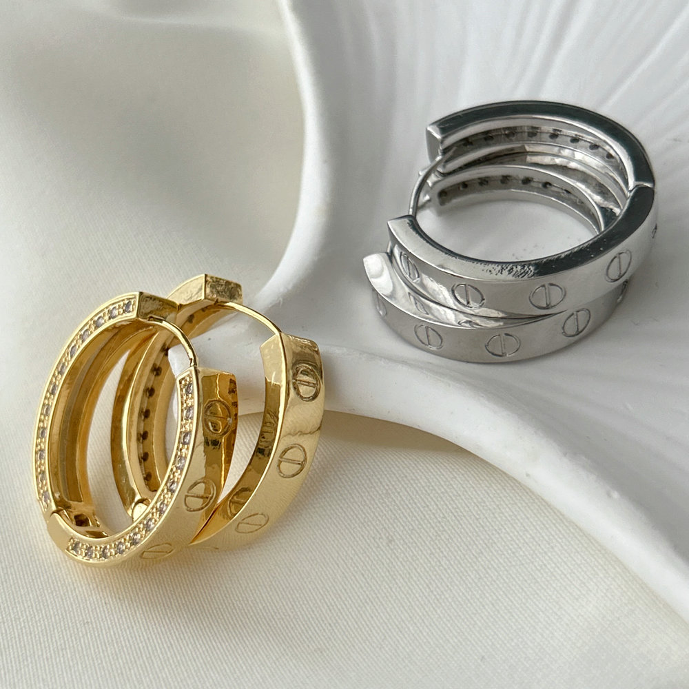 Pave nail hoop