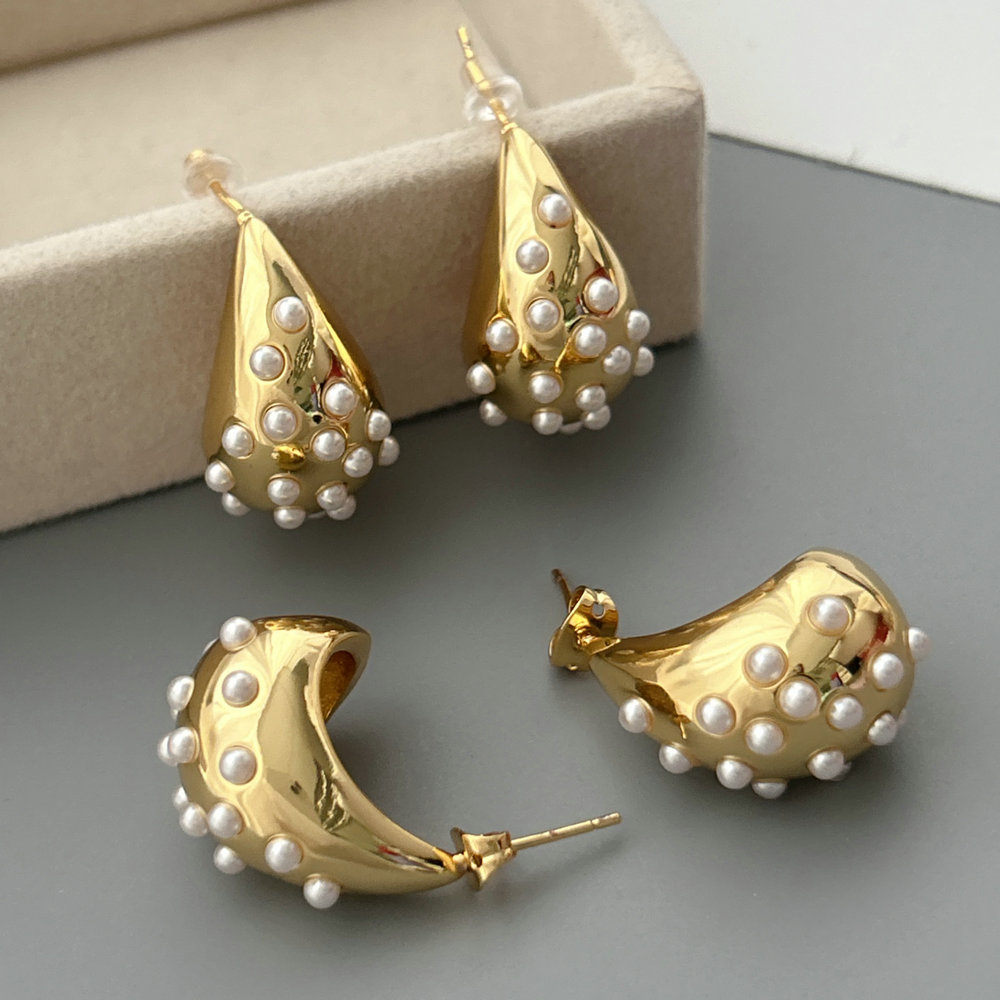 Teardrop pearle earrings