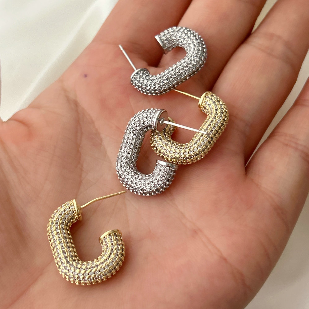 Pave zircon u hoop