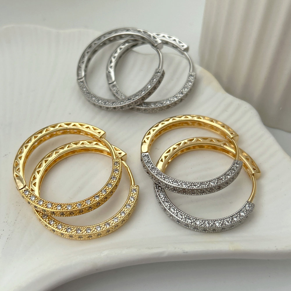 Pave basic zircon hoop