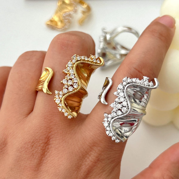 Pave zircon wave ring