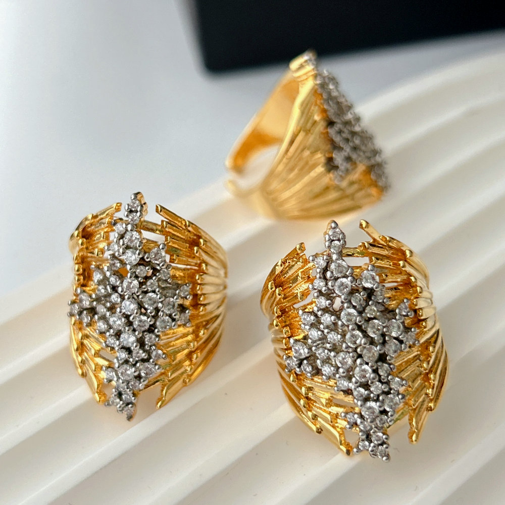 Pave zircon bicolor ring