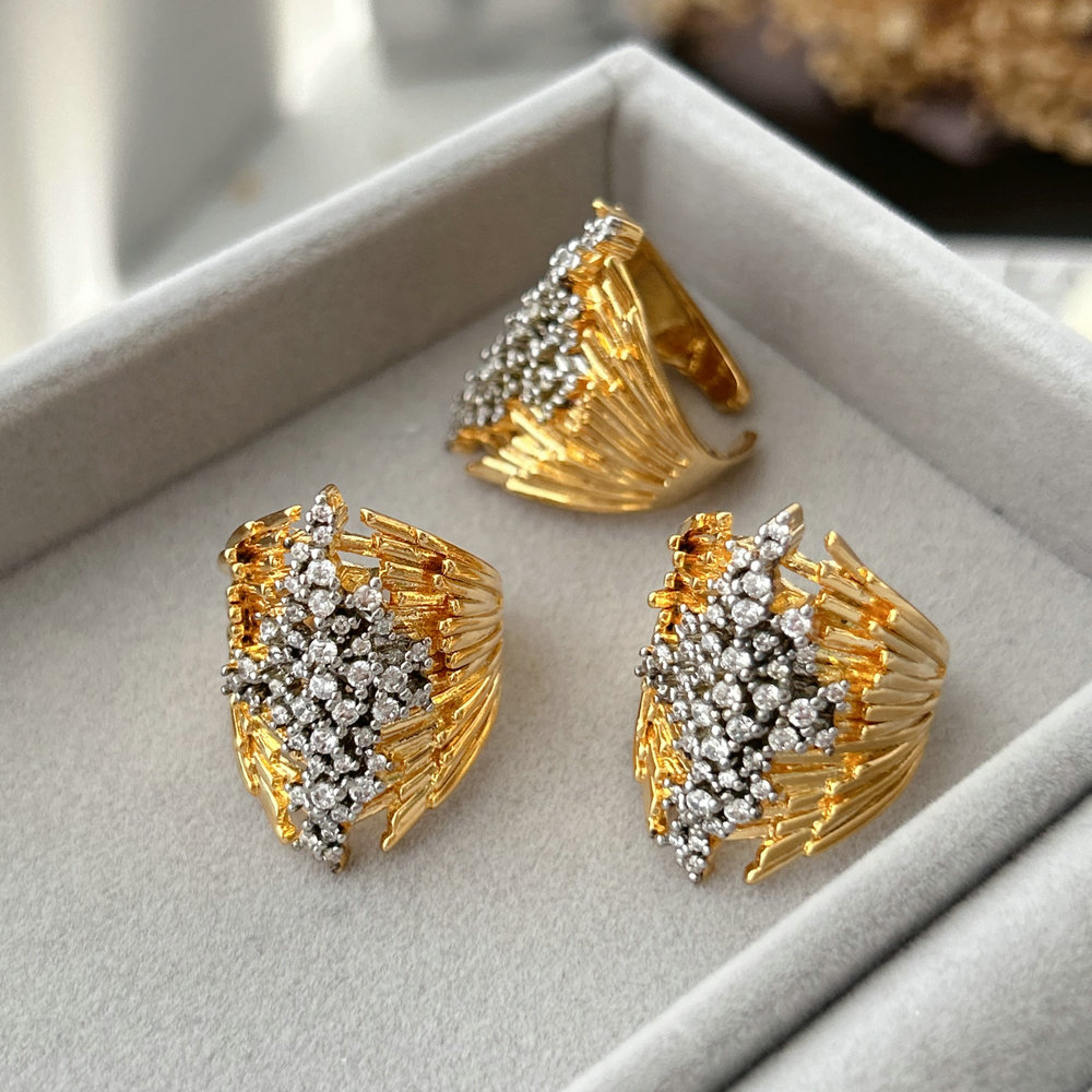 Pave zircon bicolor ring
