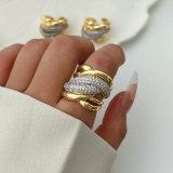 Bicolor pave twist ring