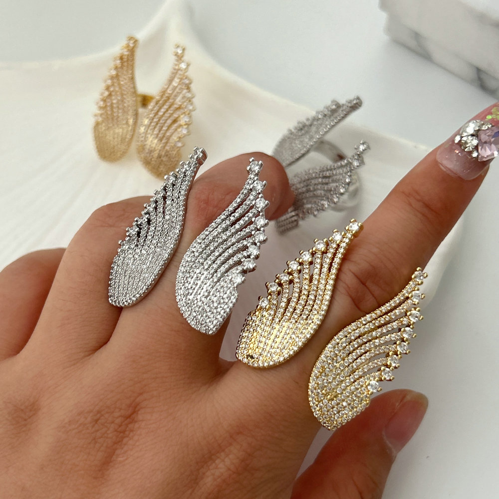 Pave chunky wing ring