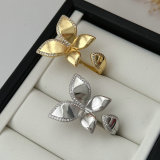 Pave flower ring