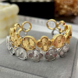 Metal clover cuff
