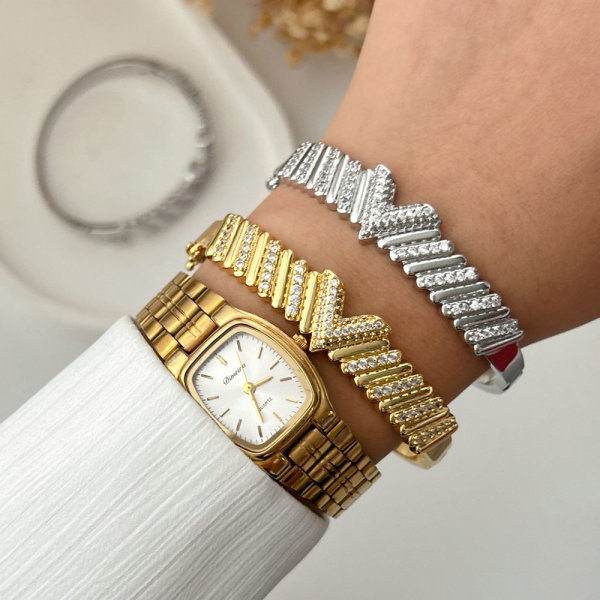 Pave zircon v cuff
