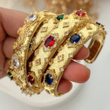 Pave chunky flower zircon cuff