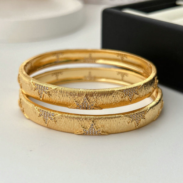 Pave star cuff