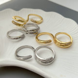 Pave twist circle ring