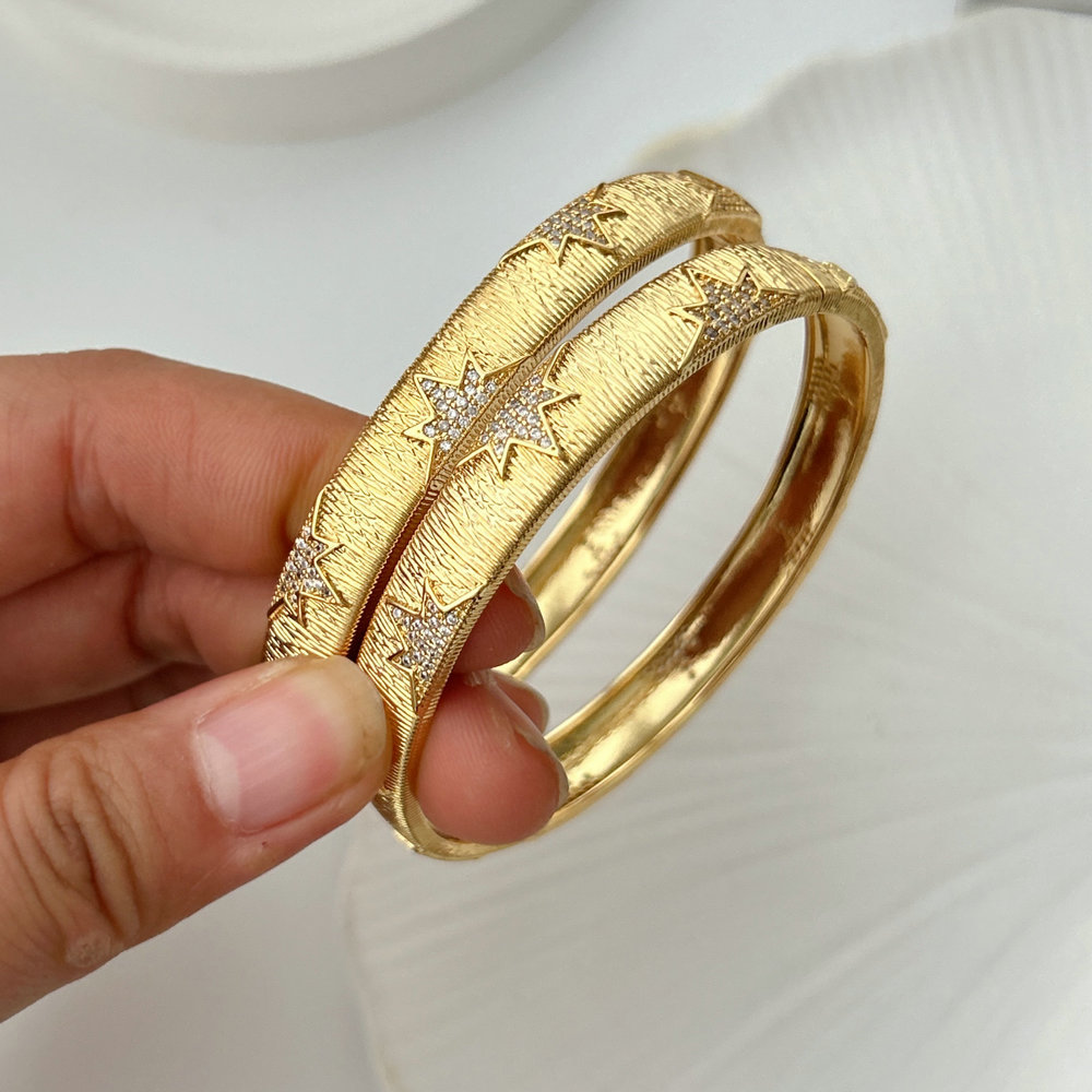 Pave star cuff