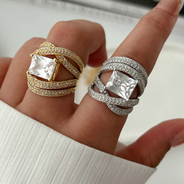 Pave twist ring