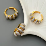 Bicolor twist ring