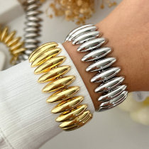Rivet metal bracelet