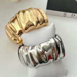 Metal chunky fold bangle